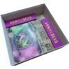 Insert de rangement violet et néon FigAmat pour Zombicide: Army of the Dead : organisateur imprimé en 3D avec couvercles gravés, compatible protège-cartes Mayday Games.