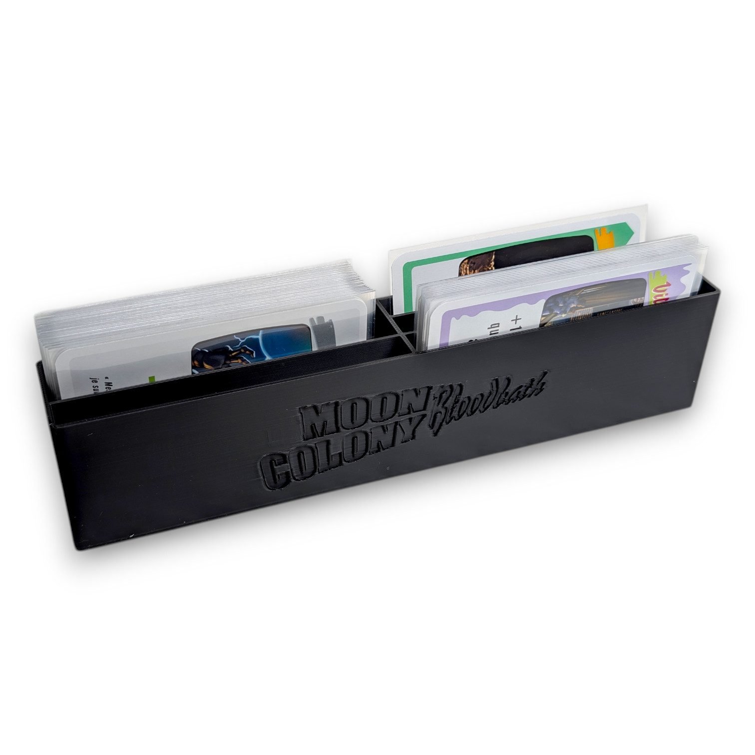 Zoom sur le sabot de cartes noir en impression 3D avec gravure Moon Colony Bloodbath
